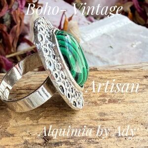 Alquimia Silver Ring with Green Stone